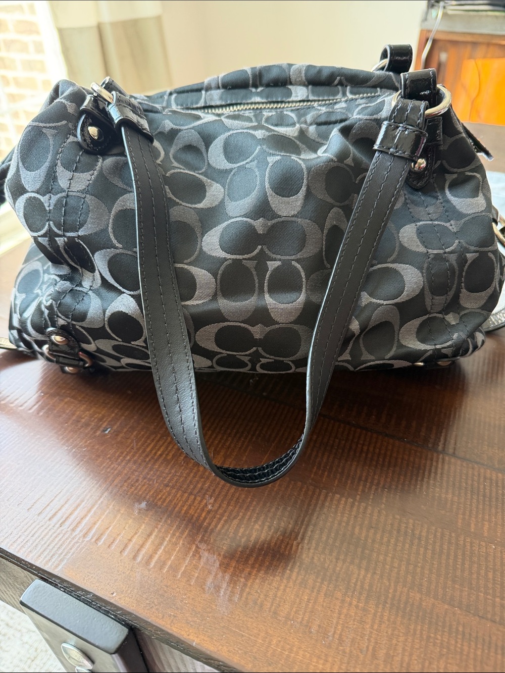 Designer-Style Black Logo-Pattern Shoulder Bag